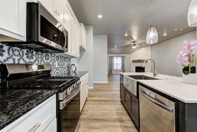 9021 NW 74th Street, Yukon, OK 73099