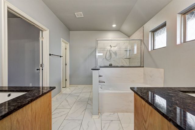 9021 NW 74th Street, Yukon, OK 73099
