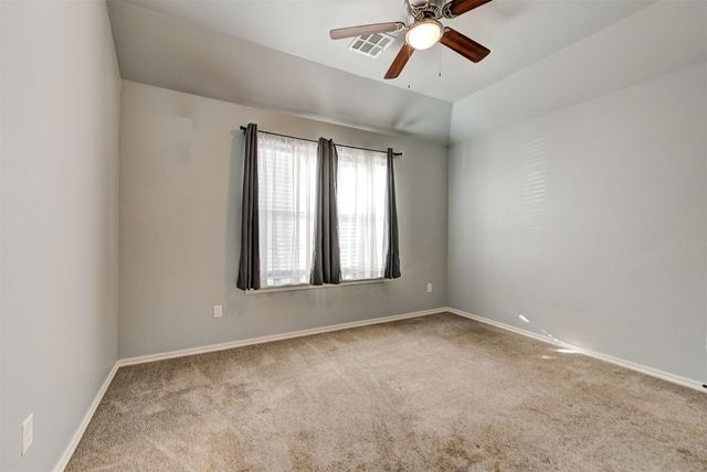 9021 NW 74th Street, Yukon, OK 73099