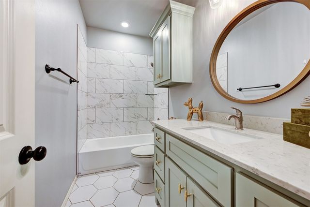9021 NW 74th Street, Yukon, OK 73099