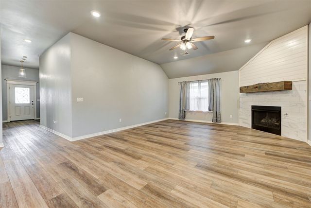 9021 NW 74th Street, Yukon, OK 73099