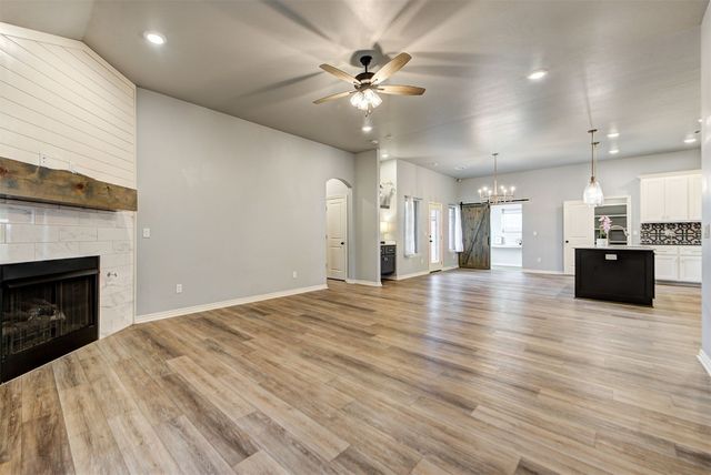 9021 NW 74th Street, Yukon, OK 73099