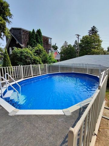 101 Willow St, New Bedford, MA 02740