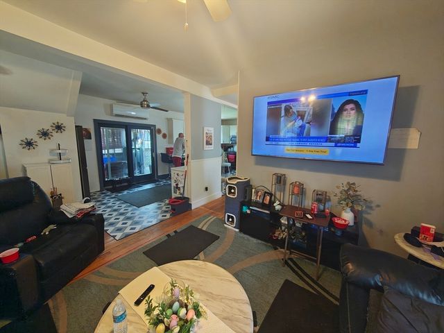 101 Willow St, New Bedford, MA 02740