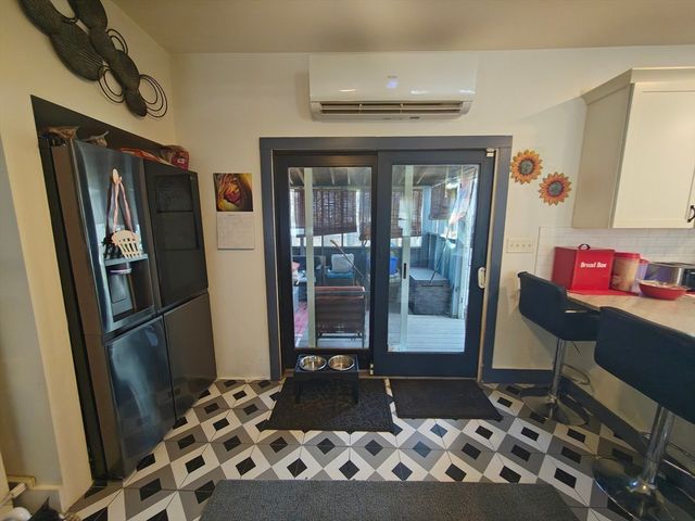 101 Willow St, New Bedford, MA 02740