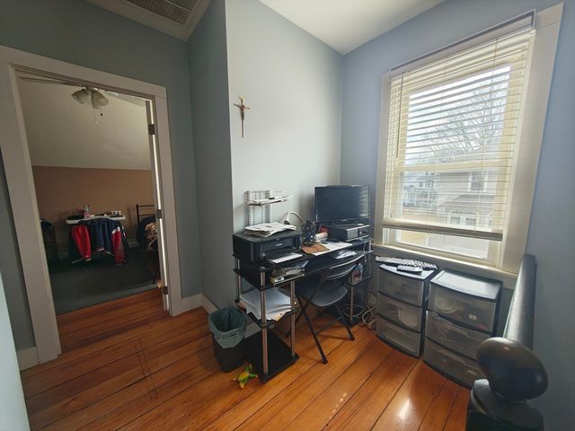 101 Willow St, New Bedford, MA 02740