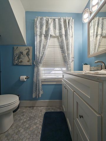 101 Willow St, New Bedford, MA 02740