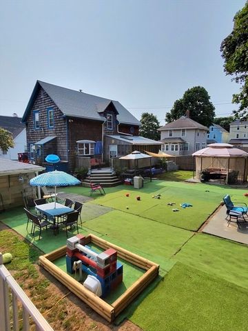 101 Willow St, New Bedford, MA 02740