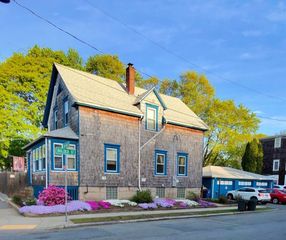 101 Willow St, New Bedford, MA 02740