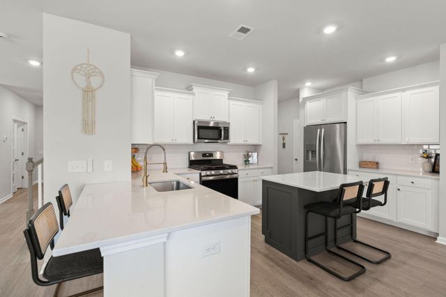 102 Berry Hollow Road, Summerville, SC 29486