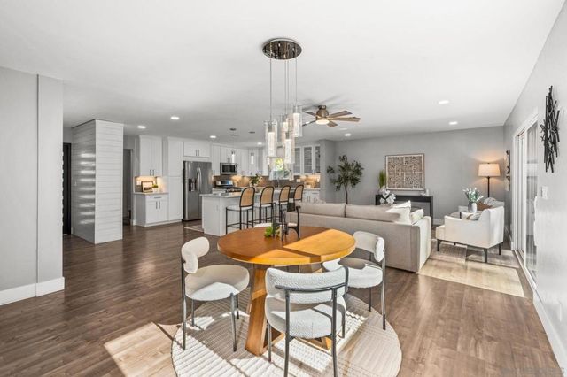 10059 Estrella Dr, La Mesa, CA 91941