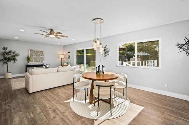 10059 Estrella Dr, La Mesa, CA 91941