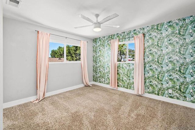 10059 Estrella Dr, La Mesa, CA 91941