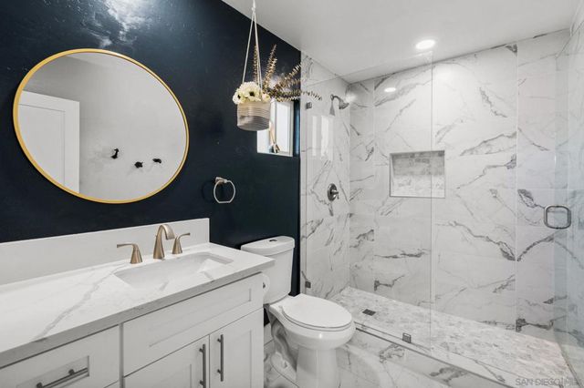 10059 Estrella Dr, La Mesa, CA 91941