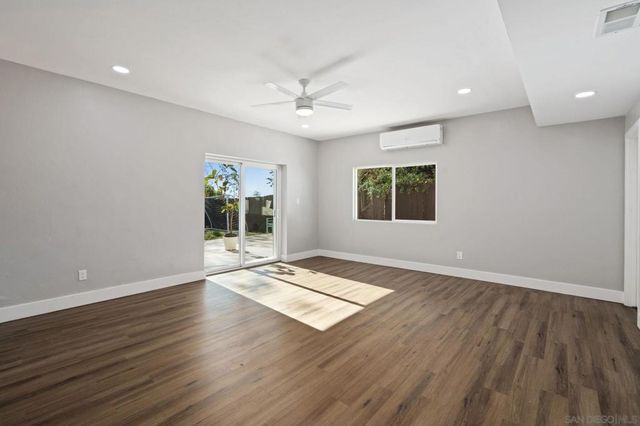 10059 Estrella Dr, La Mesa, CA 91941