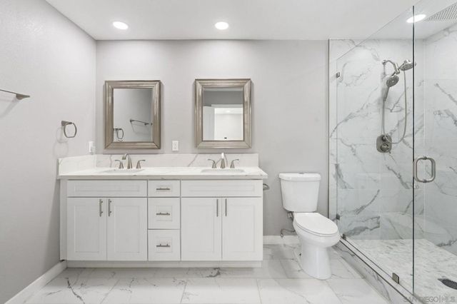 10059 Estrella Dr, La Mesa, CA 91941