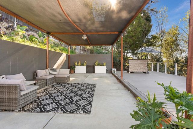 10059 Estrella Dr, La Mesa, CA 91941