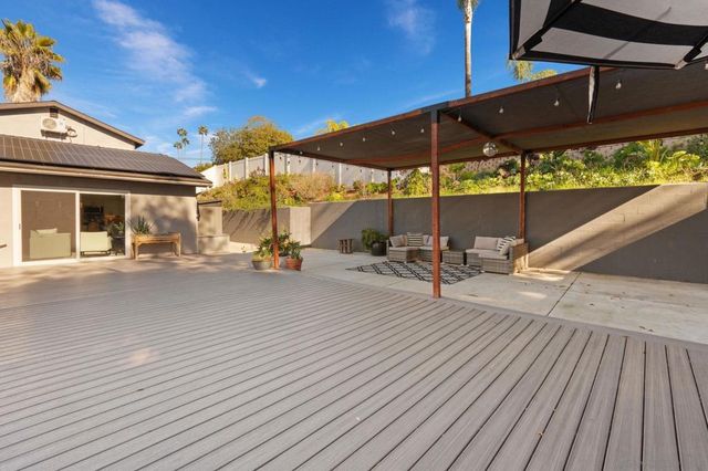 10059 Estrella Dr, La Mesa, CA 91941