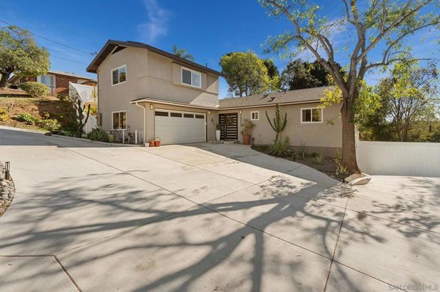 10059 Estrella Dr, La Mesa, CA 91941