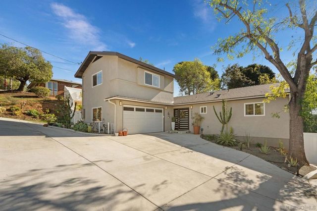 10059 Estrella Dr, La Mesa, CA 91941