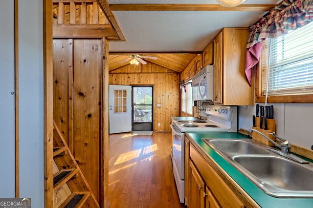 446 River Vista Drive, Dillard, GA 30537