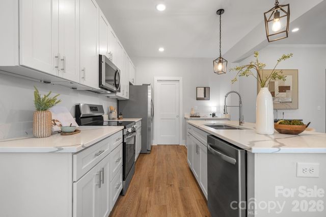 1213 Creekside Drive, Conover, NC 28613