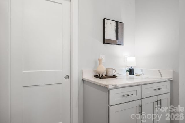 1213 Creekside Drive, Conover, NC 28613