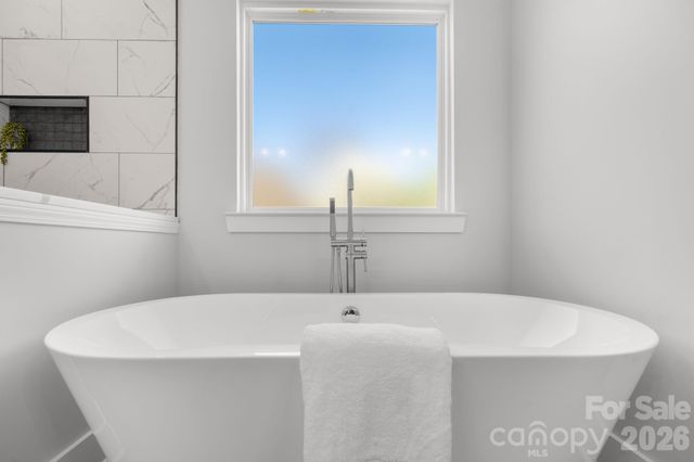 1213 Creekside Drive, Conover, NC 28613