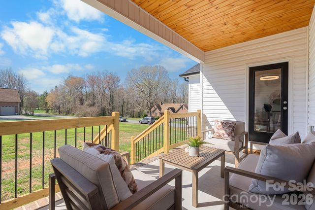 1213 Creekside Drive, Conover, NC 28613