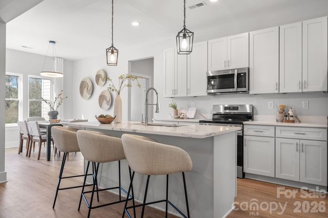 1213 Creekside Drive, Conover, NC 28613