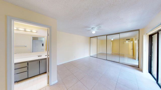 1921 N Congress Avenue, West Palm Beach, FL 33401