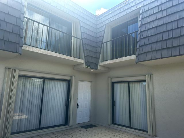 1921 N Congress Avenue, West Palm Beach, FL 33401