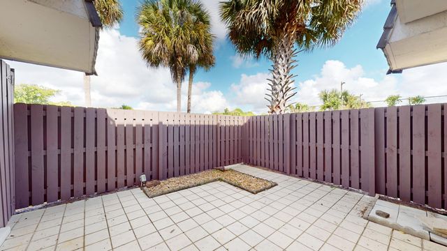 1921 N Congress Avenue, West Palm Beach, FL 33401