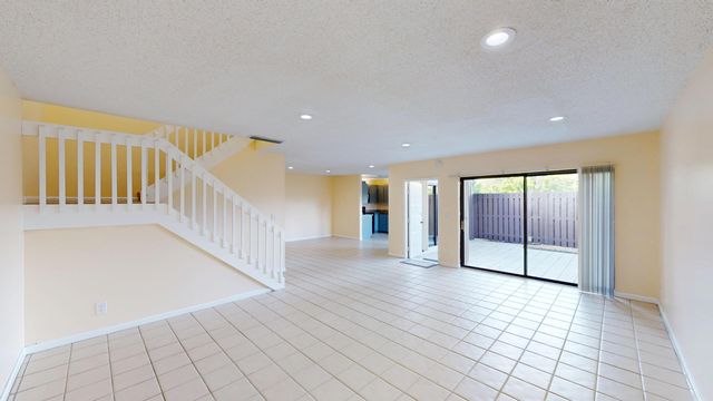 1921 N Congress Avenue, West Palm Beach, FL 33401