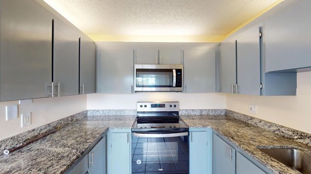 1921 N Congress Avenue, West Palm Beach, FL 33401