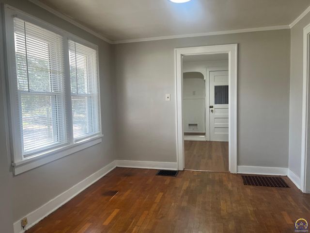 2521 SE Michigan AVE, Topeka, KS 66605