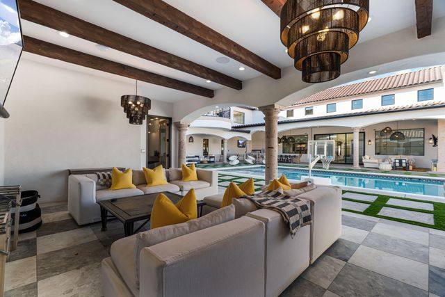 9400 Elena Drive NE, Albuquerque, NM 87122