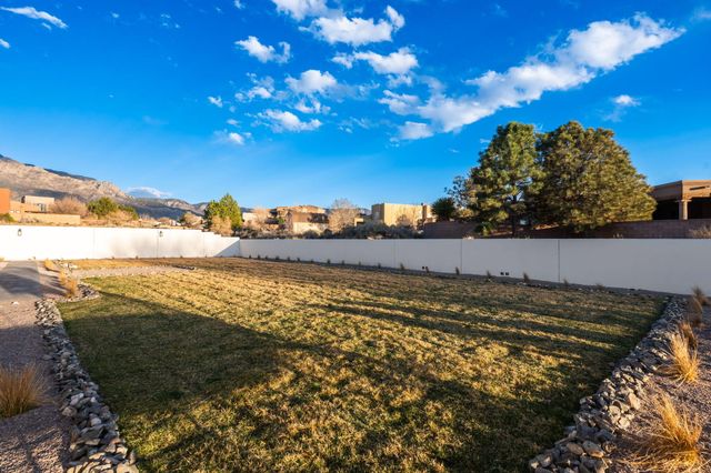 9400 Elena Drive NE, Albuquerque, NM 87122