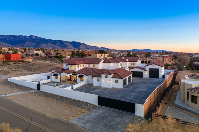 9400 Elena Drive NE, Albuquerque, NM 87122