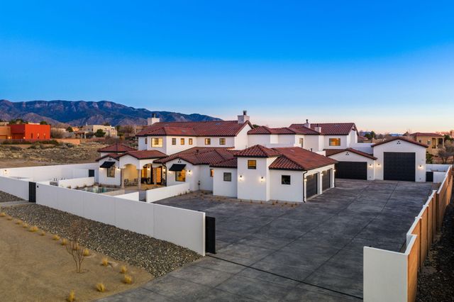 9400 Elena Drive NE, Albuquerque, NM 87122