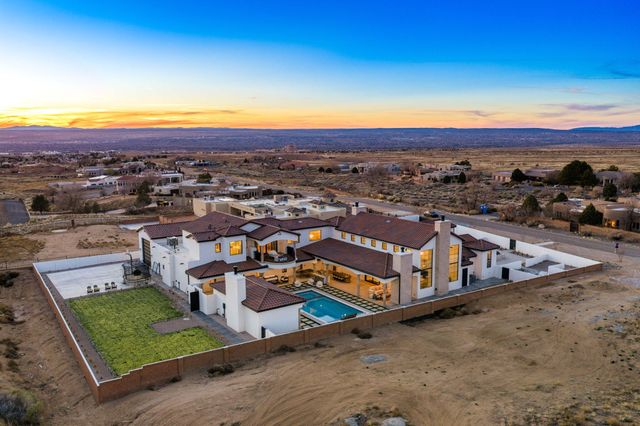 9400 Elena Drive NE, Albuquerque, NM 87122