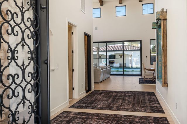 9400 Elena Drive NE, Albuquerque, NM 87122