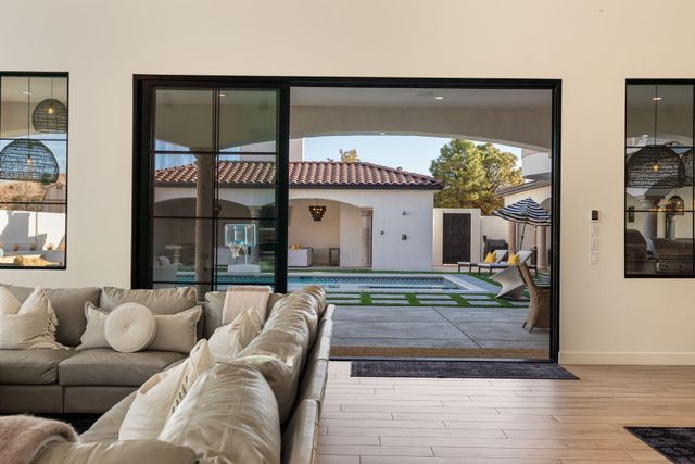 9400 Elena Drive NE, Albuquerque, NM 87122