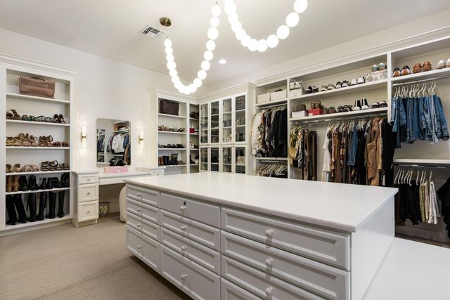 9400 Elena Drive NE, Albuquerque, NM 87122