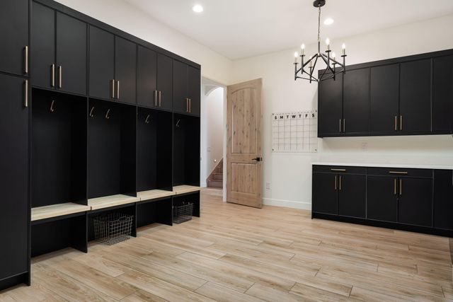 9400 Elena Drive NE, Albuquerque, NM 87122