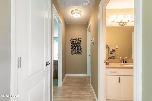 6273 Paradise Island Court, Port Orange, FL 32128