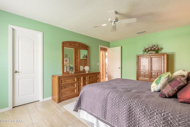 6273 Paradise Island Court, Port Orange, FL 32128