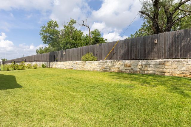 236 Charli CIR, Liberty Hill, TX 78642