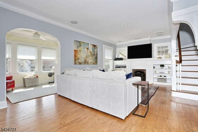 61 Fairview Ave, Glen Rock Boro, NJ 07452