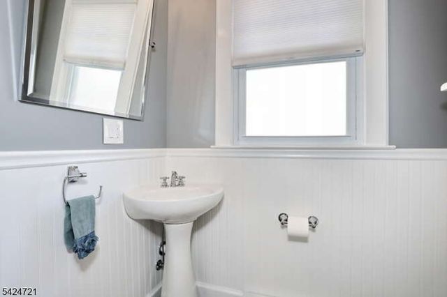 61 Fairview Ave, Glen Rock Boro, NJ 07452